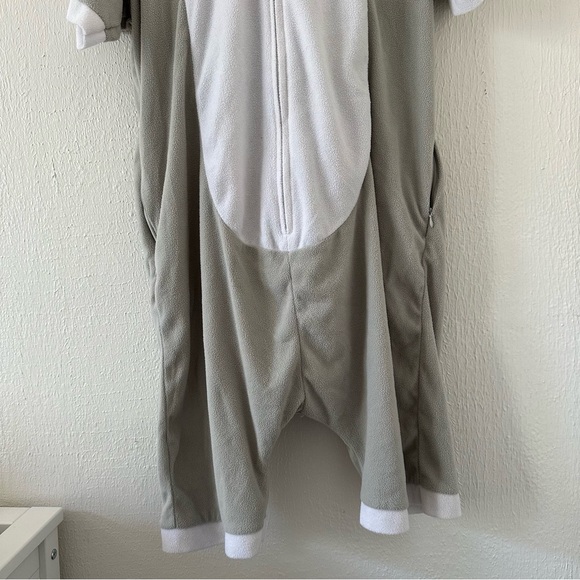 Silver Lilly  Elephant Onesie with elephant hoodie and tail Size Large - Picture 7 of 14